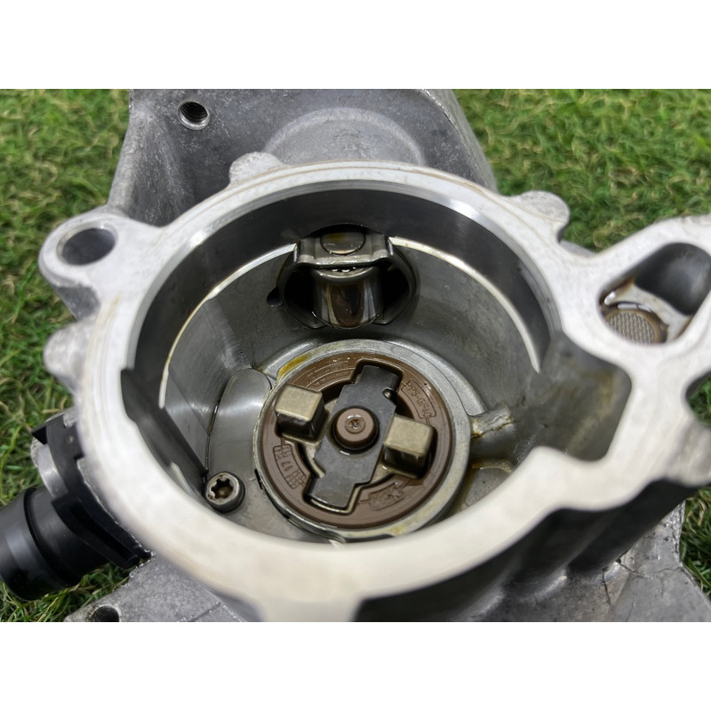 Вакуумный насос (тормозная система) AUDI A3 8V 2018 2.0 CZRA 06K145100AE