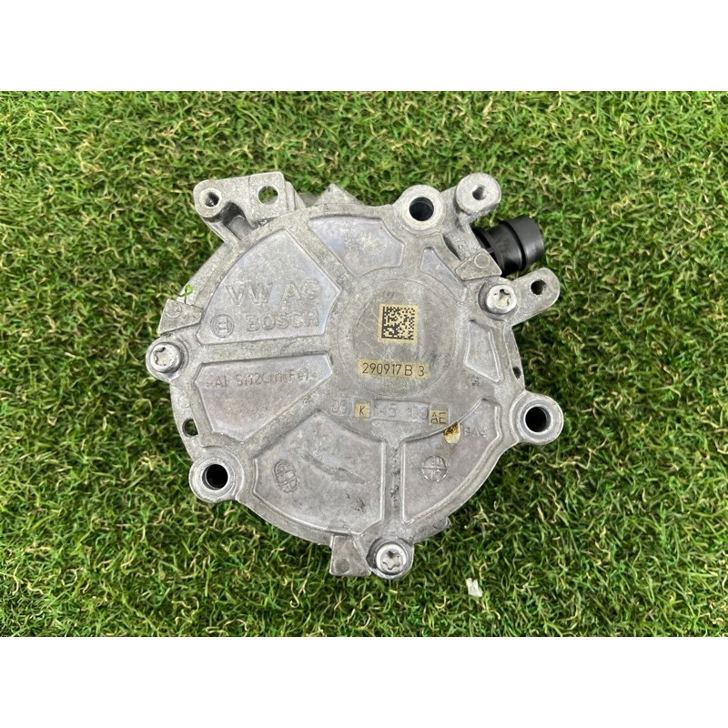 Вакуумный насос (тормозная система) AUDI A3 8V 2018 2.0 CZRA 06K145100AE