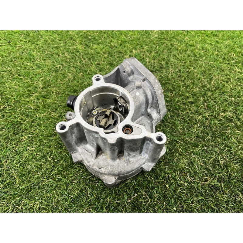 Вакуумный насос (тормозная система) AUDI A3 8V 2015 1.8 06K145100B