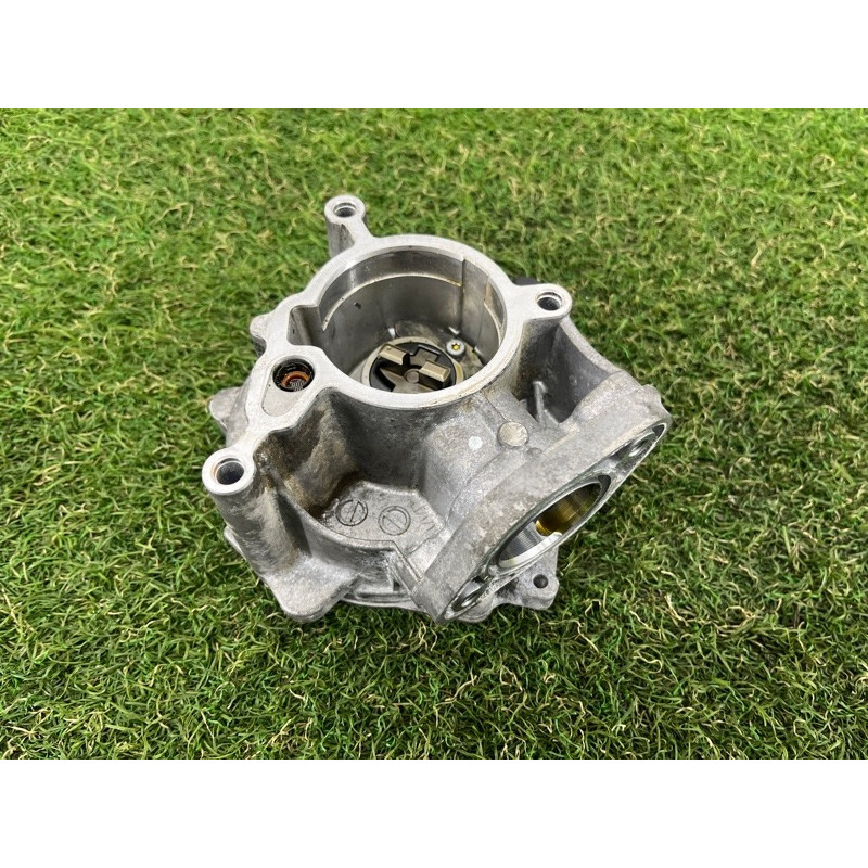 Вакуумный насос (тормозная система) AUDI A3 8V 2015 1.8 06K145100B