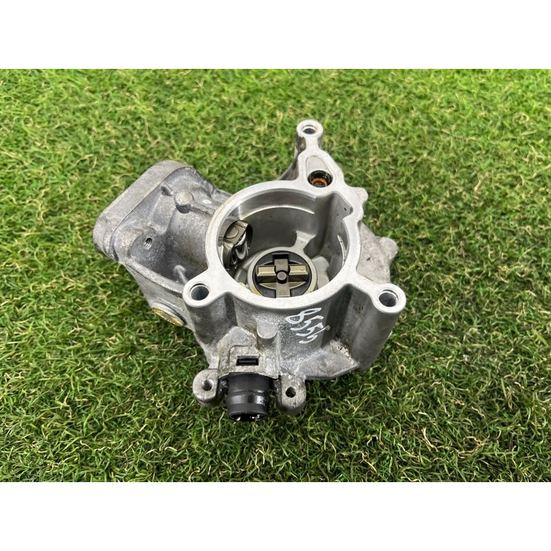 Вакуумный насос (тормозная система) AUDI A3 8V 2015 1.8 06K145100B