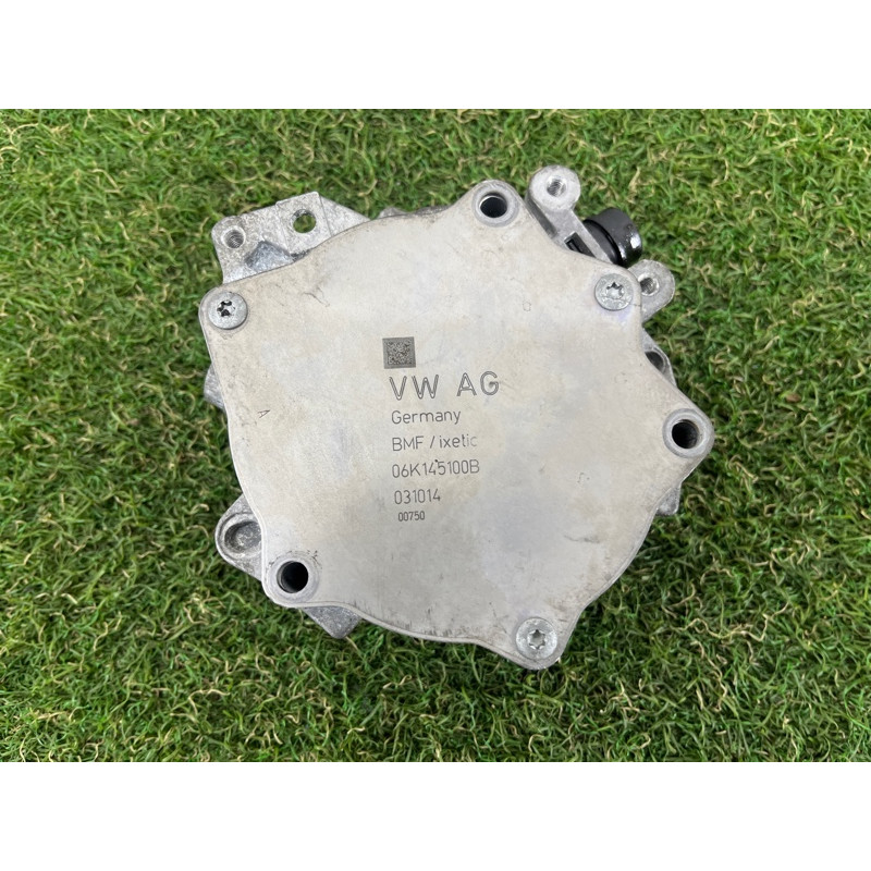 Вакуумный насос (тормозная система) AUDI A3 8V 2015 1.8 06K145100B