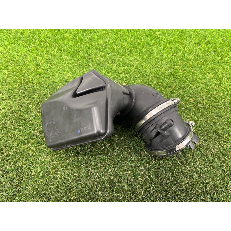 Резонатор воздушный (впускная система) BMW X3 F25 2012 3.0 13717601873