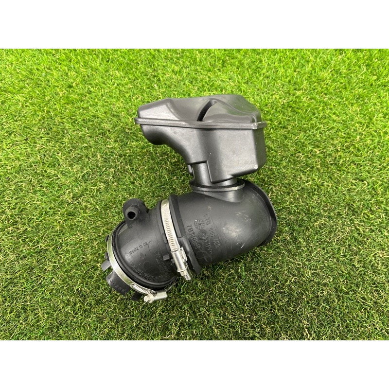 Резонатор воздушный (впускная система) BMW X3 F25 2012 3.0 13717601873