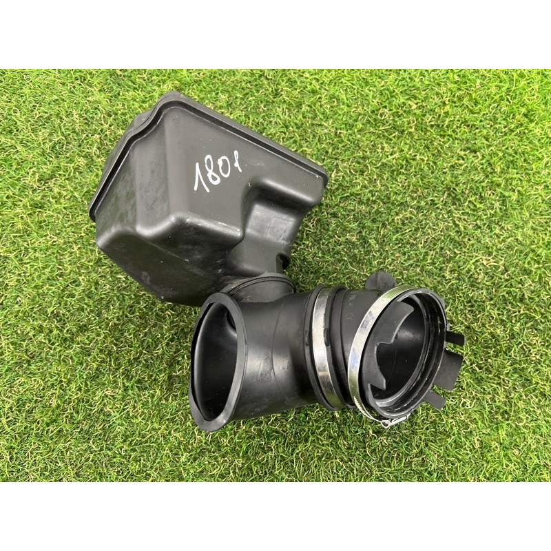 Резонатор воздушный (впускная система) BMW X3 F25 2012 3.0 13717601873