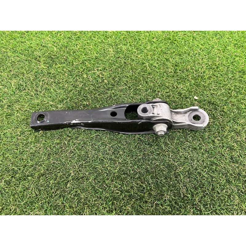 Кронштейн подушки двигателя (кронштейны двигателя) AUDI A3 8V 2018 2.0 CZRA 5Q0199855AB