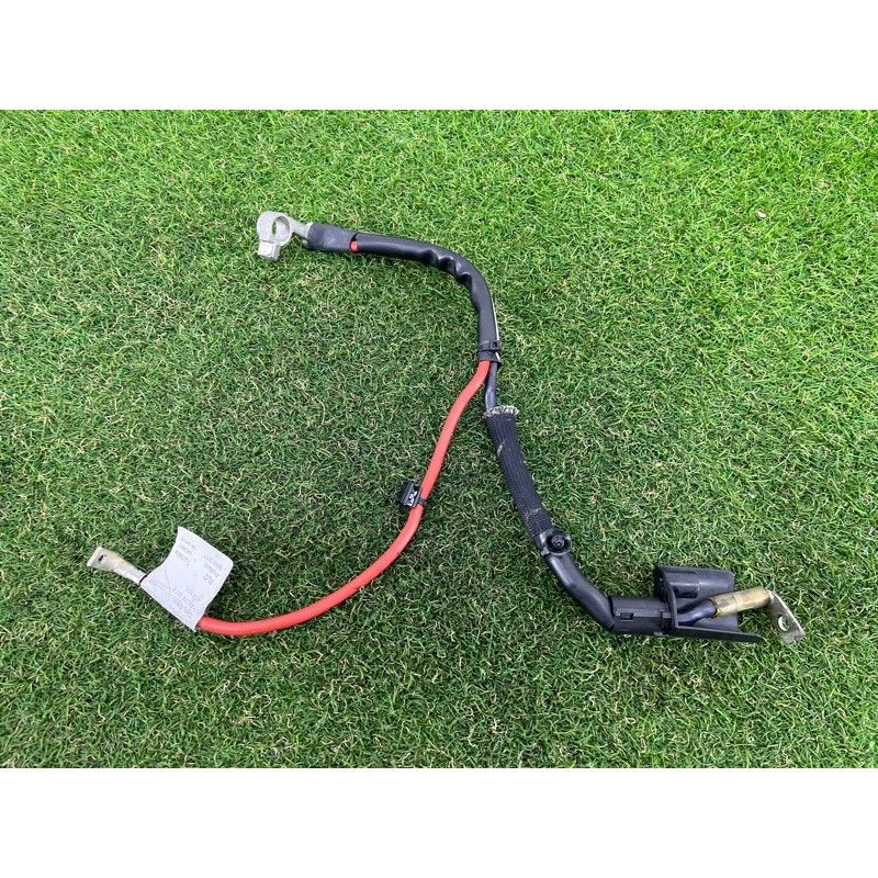 Клемма плюсовая (электрика) AUDI A3 8V 2018 2.0 CZRA 5Q0971228A