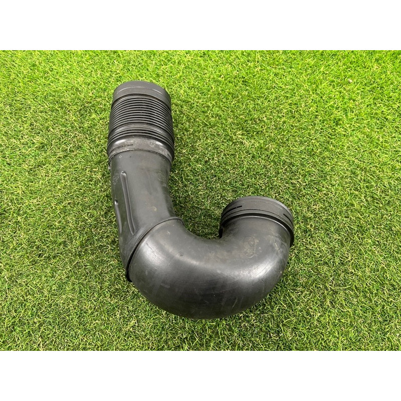 Патрубок воздушного фильтра (впускная система) Volkswagen Touareg FL 2015 3.6 7P6129684B