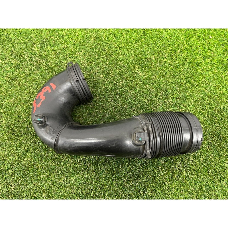 Патрубок воздушного фильтра (впускная система) Volkswagen Touareg FL 2015 3.6 7P6129684B