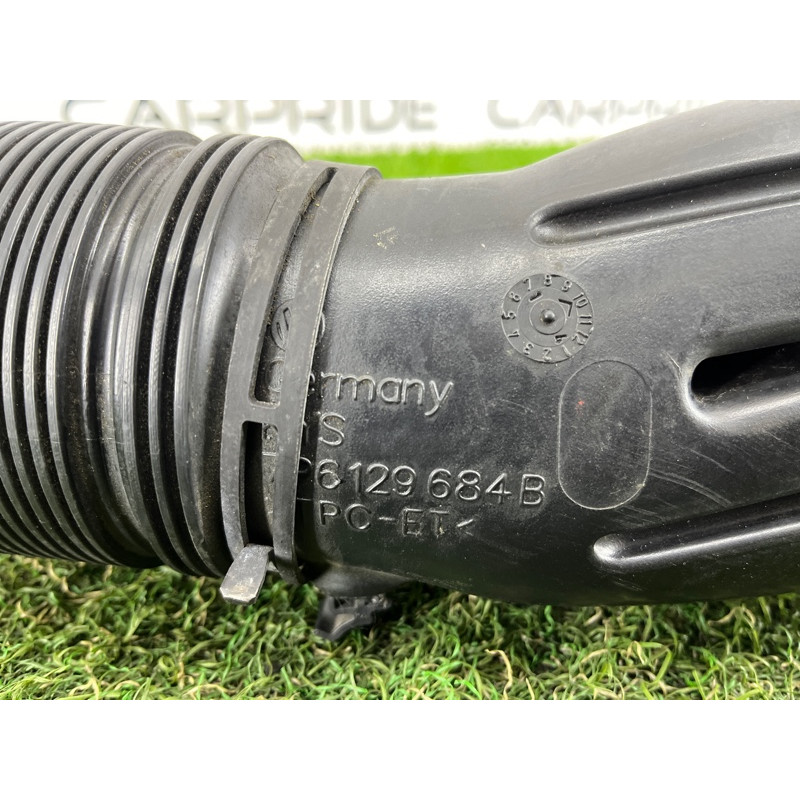 Патрубок воздушного фильтра (впускная система) Volkswagen Touareg FL 2015 3.6 7P6129684B