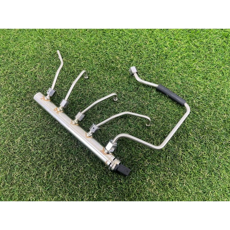 Топливная рампа (топливная система) BMW 2-series F22 2015 2.0 13537585411