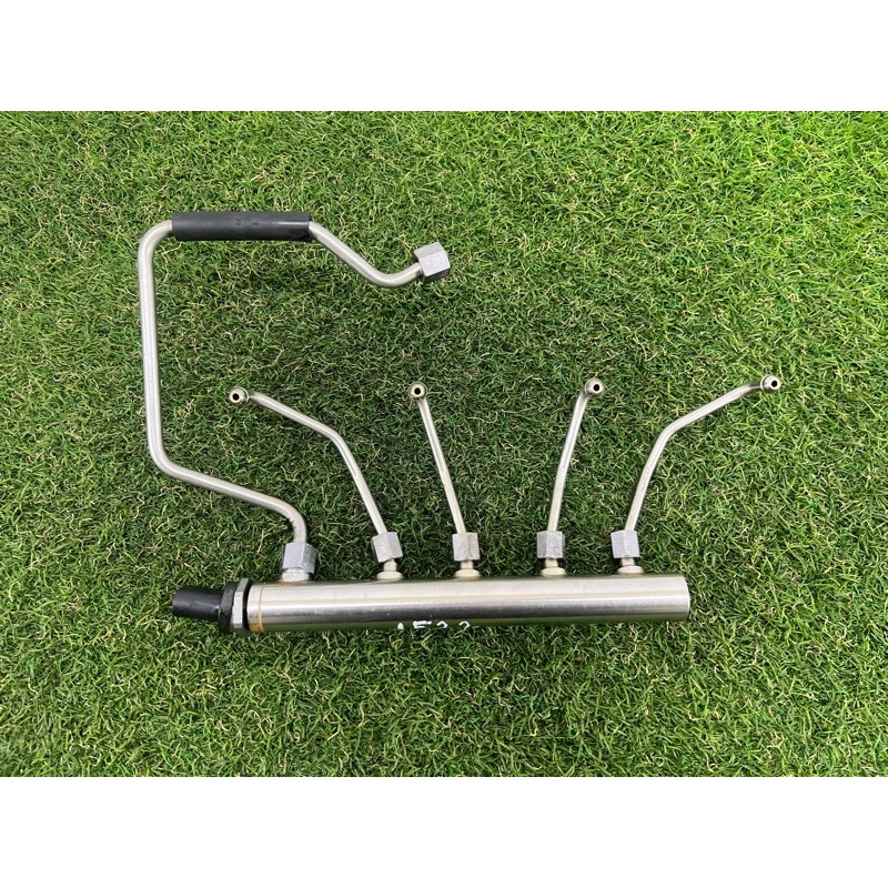 Топливная рампа (топливная система) BMW 2-series F22 2015 2.0 13537585411