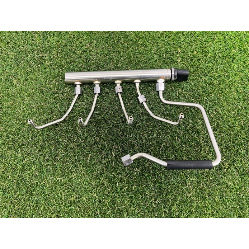 Топливная рампа (топливная система) BMW 2-series F22 2015 2.0 13537585411