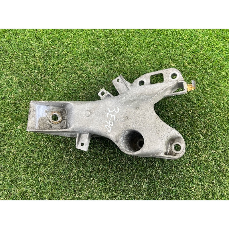 Кронштейн подушки двигателя (кронштейны двигателя) BMW X5 E70 2008 3.0 N52N 22116772673