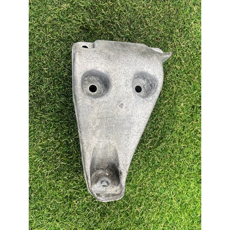 Кронштейн подушки двигателя (кронштейны двигателя) BMW 2-series F22 2015 2.0 22116788609