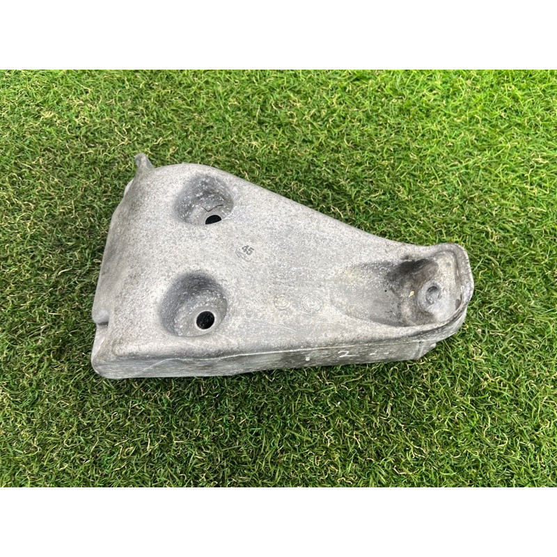 Кронштейн подушки двигателя (кронштейны двигателя) BMW 2-series F22 2015 2.0 22116788609