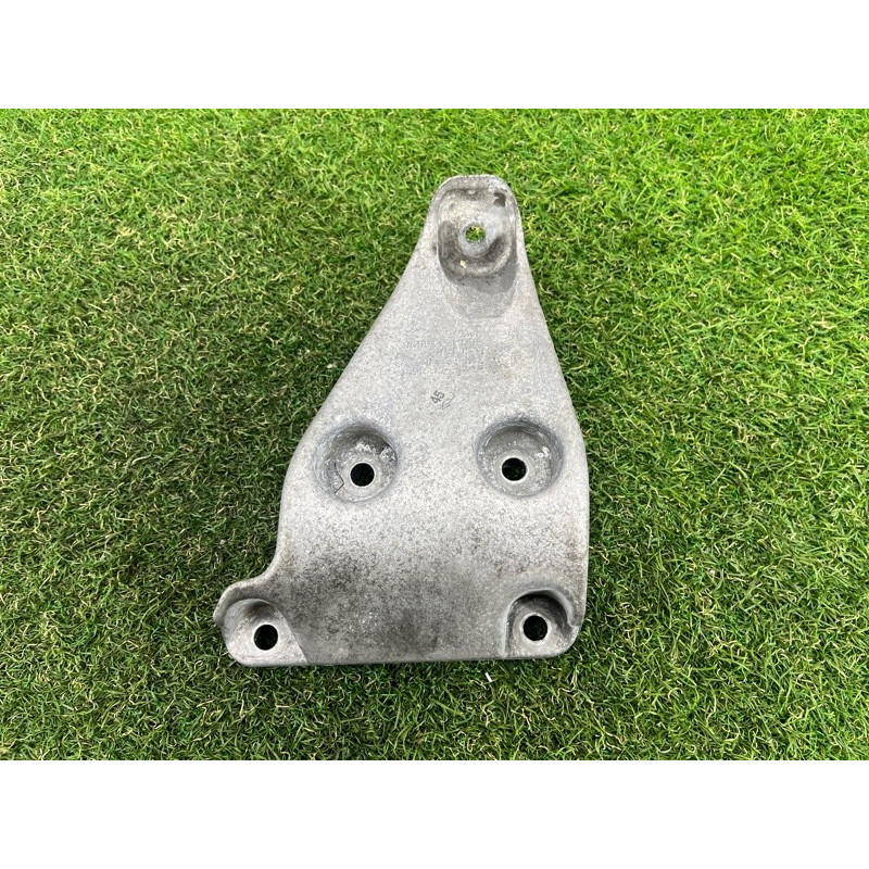 Кронштейн подушки двигателя (кронштейны двигателя) BMW 2-series F22 2015 2.0 22116788609