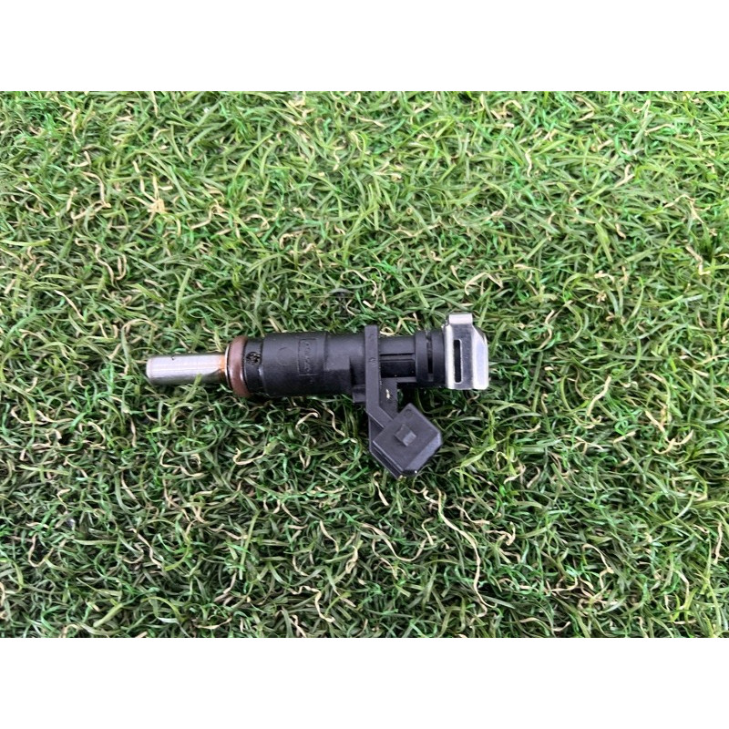 Форсунка топливная (топливная система) BMW 5-series F10 2011 3.0 13537531634