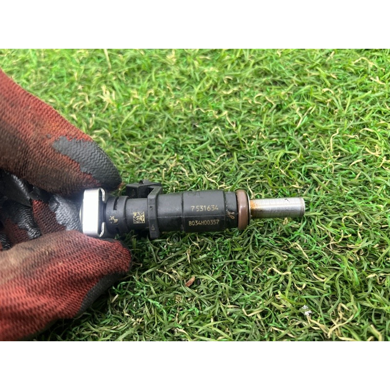 Форсунка топливная (топливная система) BMW 5-series F10 2011 3.0 13537531634