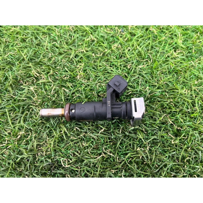 Форсунка топливная (топливная система) BMW 5-series F10 2011 3.0 13537531634