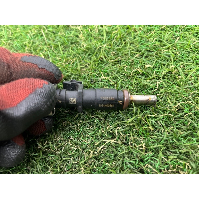 Форсунка топливная (топливная система) BMW 5-series F10 2011 3.0 13537531634