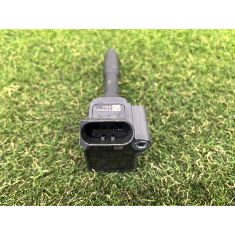 Катушка зажигания (электрика двигателя) AUDI A3 8V 2018 2.0 CZRA 06H905110G