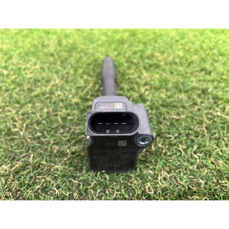 Катушка зажигания (электрика двигателя) AUDI A3 8V 2018 2.0 CZRA 06H905110G