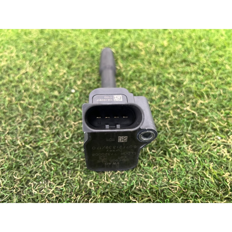 Катушка зажигания (электрика двигателя) AUDI A3 8V 2018 2.0 CZRA 06H905110G