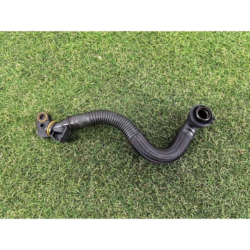 Трубка вентиляции картерных газов (двигатель и элементы) AUDI A3 8V 2015 1.8 06K103213B