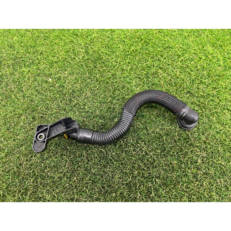 Трубка вентиляции картерных газов (двигатель и элементы) AUDI A3 8V 2018 2.0 CZRA 06K103213K