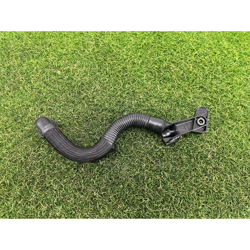 Трубка вентиляции картерных газов (двигатель и элементы) AUDI A3 8V 2018 2.0 CZRA 06K103213K