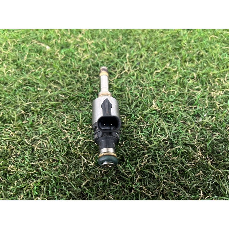 Форсунка топливная (топливная система) AUDI A3 8V 2015 1.8 06L906036J