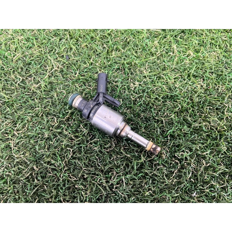 Форсунка топливная (топливная система) AUDI A3 8V 2015 1.8 06L906036J