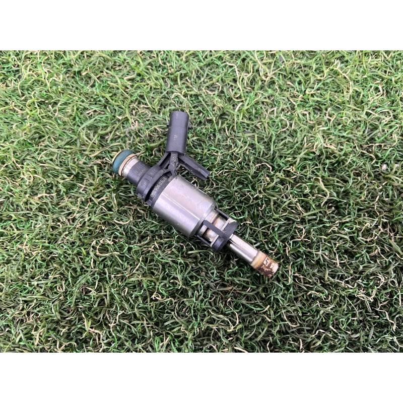 Форсунка топливная (топливная система) AUDI A3 8V 2018 2.0 CZRA 06G906036B