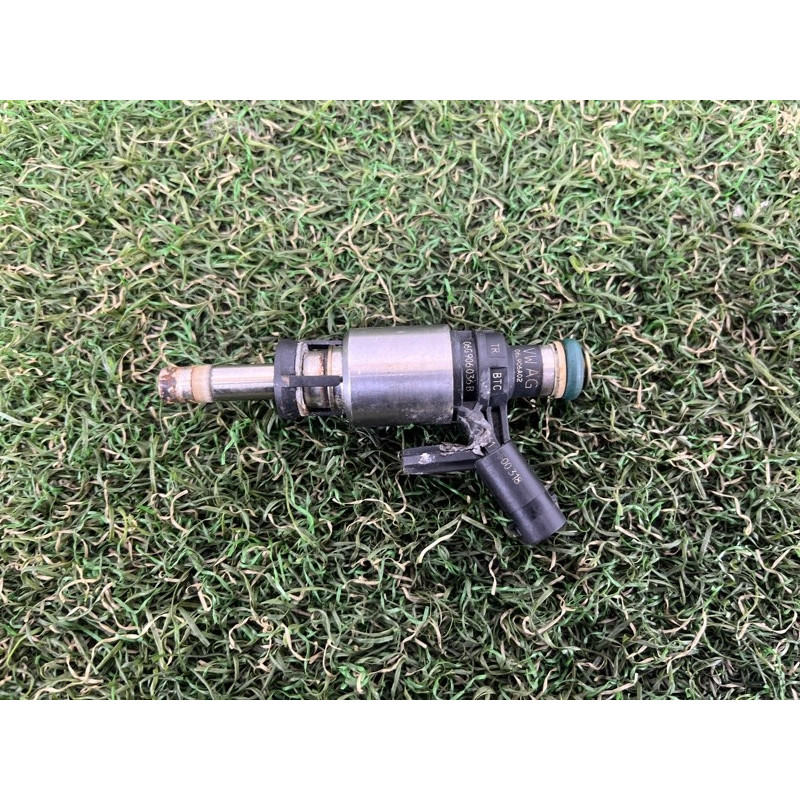 Форсунка топливная (топливная система) AUDI A3 8V 2018 2.0 CZRA 06G906036B