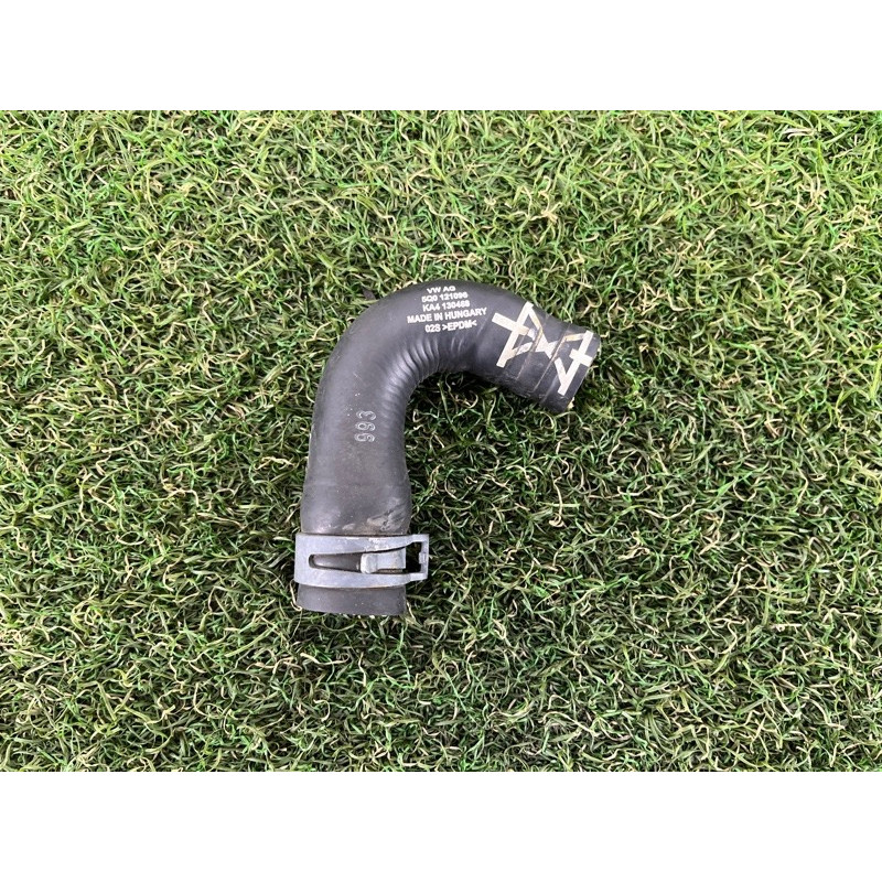 Патрубок (система охлаждения) AUDI A3 8V 2015 1.8 5Q0121096