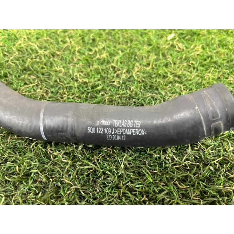 Патрубок (система охлаждения) AUDI A3 8V 2015 1.8 5Q0122109J