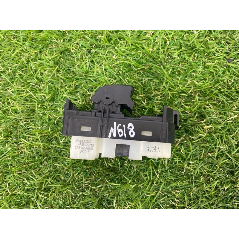 Кнопка стеклоподъемника (электрика / кнопки) Lexus RX XU30 2007 3.0 1MZ-FE 8403048070