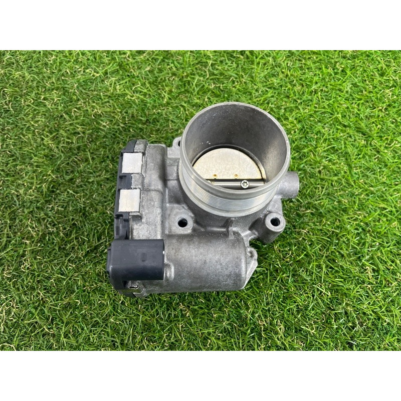 Дроссельная заслонка (электрика двигателя) AUDI A4 B9 2017 2.0 06K133062M