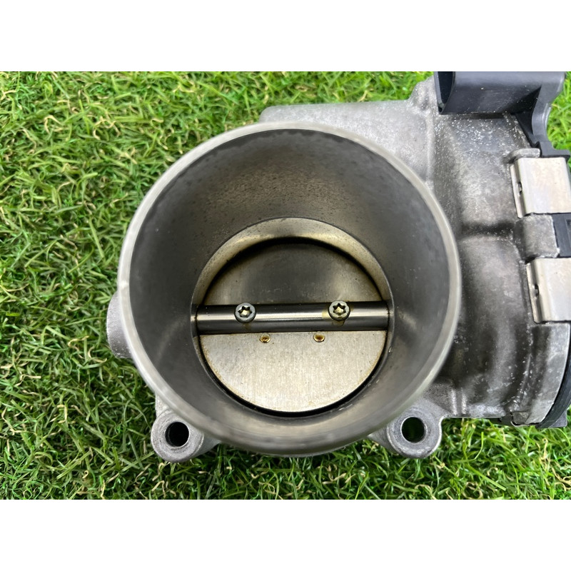 Дроссельная заслонка (электрика двигателя) AUDI A4 B9 2017 2.0 06K133062M