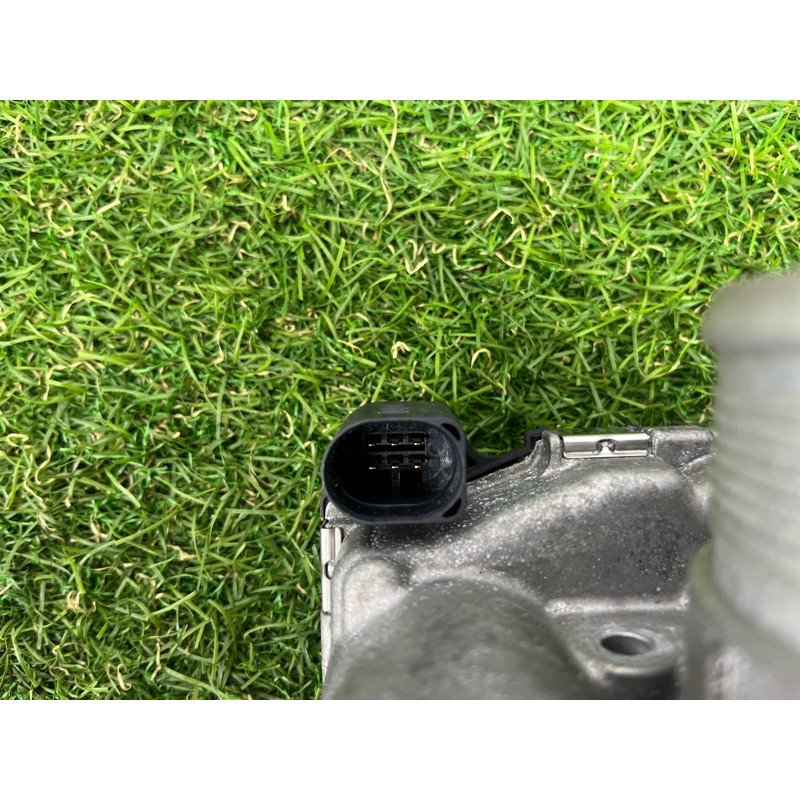 Дроссельная заслонка (электрика двигателя) AUDI A4 B9 2017 2.0 06K133062M