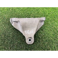 Кріплення подушки двигуна