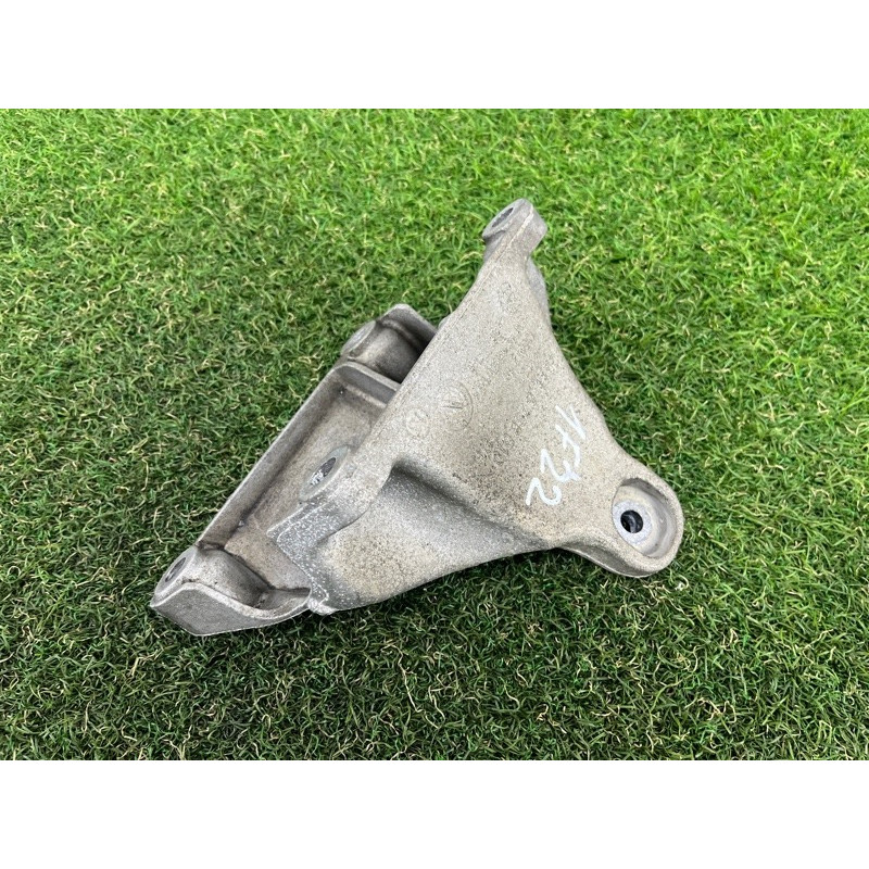 Кронштейн подушки двигателя (кронштейны двигателя) BMW 2-series F22 2015 2.0 22116788610
