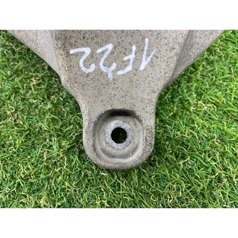 Кронштейн подушки двигателя (кронштейны двигателя) BMW 2-series F22 2015 2.0 22116788610