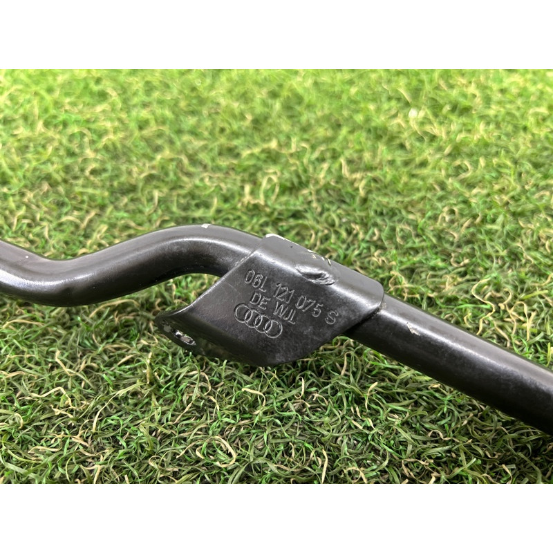 Трубка системы охлаждения (система охлаждения) AUDI A4 B9 2017 2.0 06L121075S