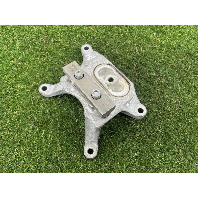 Кронштейн КПП (трансмиссия) AUDI A4 B9 2017 2.0 8W0399118C