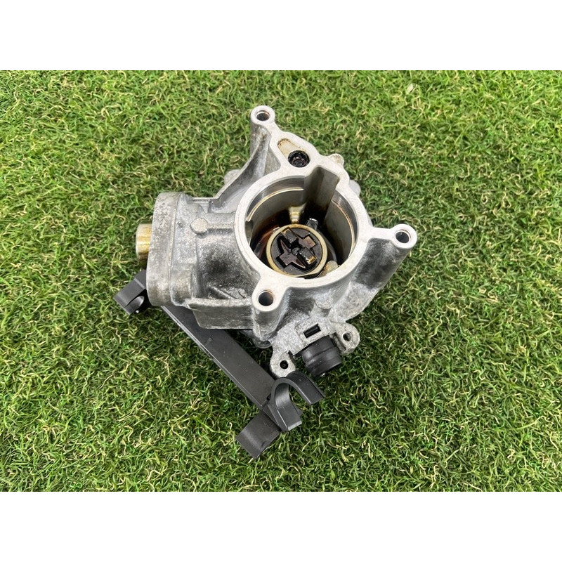 Вакуумный насос (тормозная система) AUDI A4 B9 2017 2.0 06K145100P