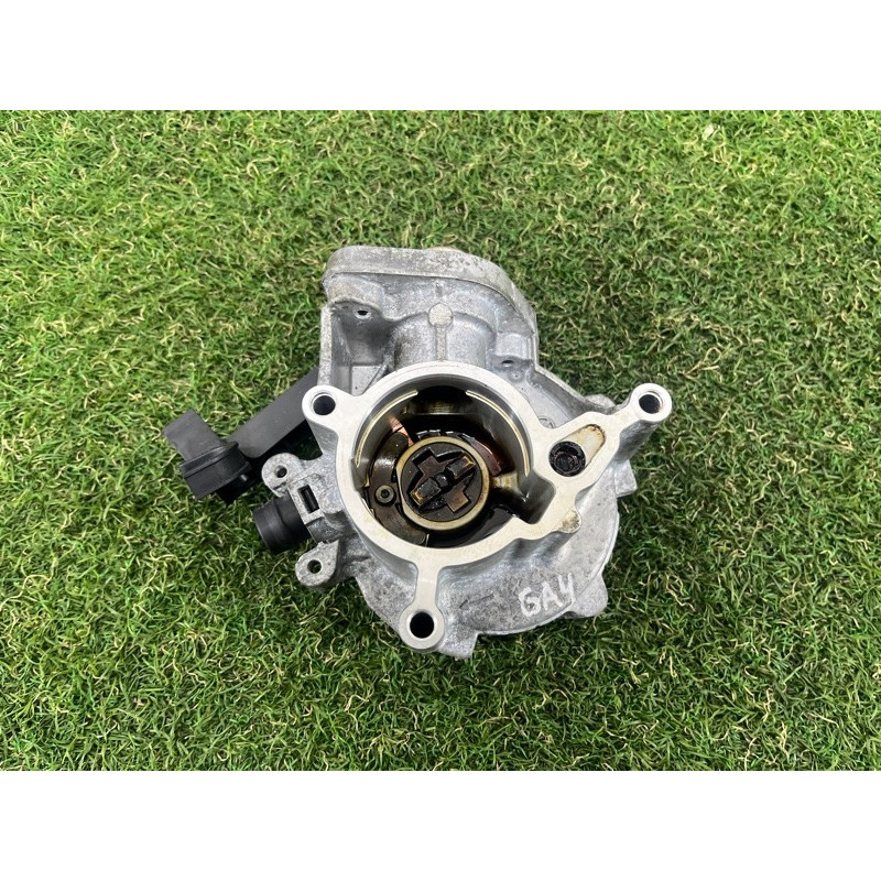 Вакуумный насос (тормозная система) AUDI A4 B9 2017 2.0 06K145100P