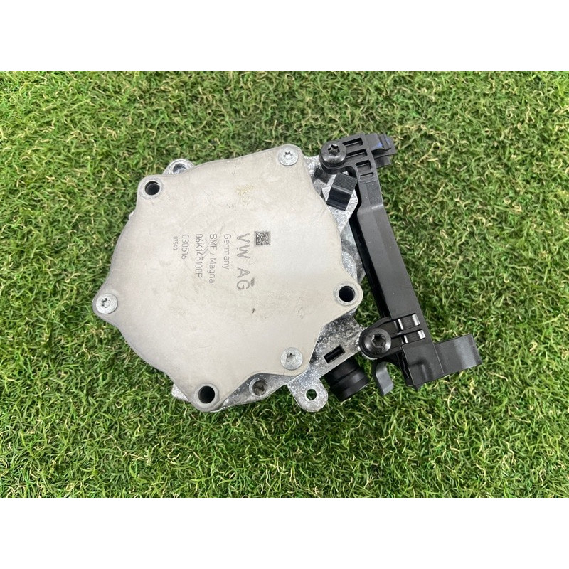 Вакуумный насос (тормозная система) AUDI A4 B9 2017 2.0 06K145100P