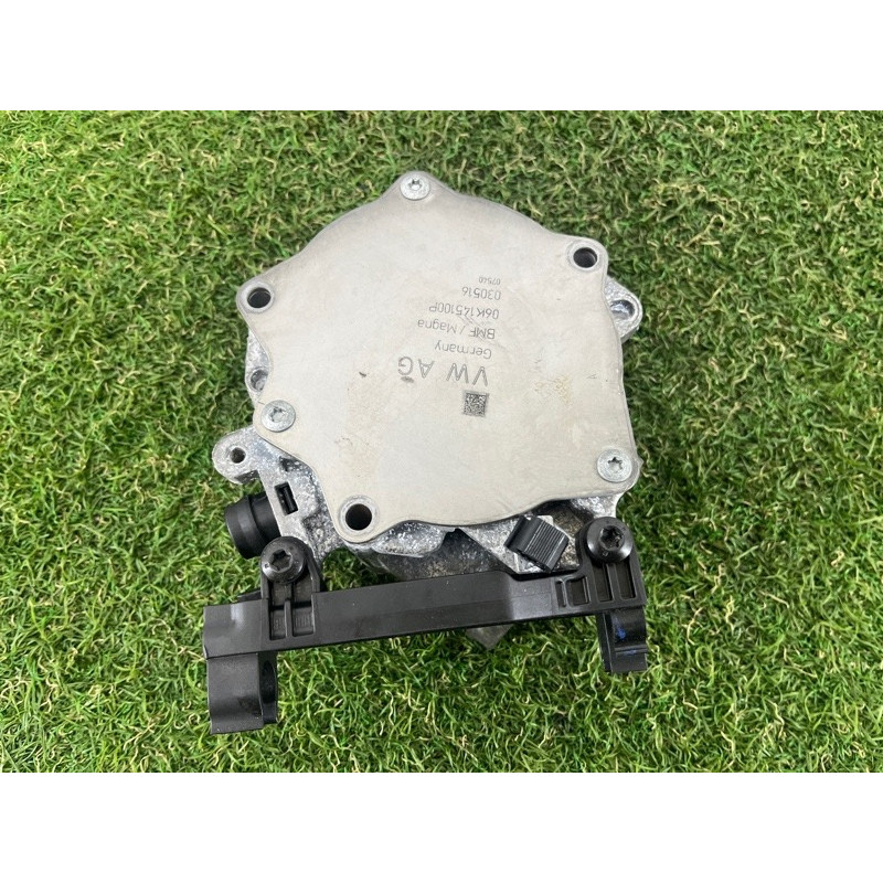 Вакуумный насос (тормозная система) AUDI A4 B9 2017 2.0 06K145100P